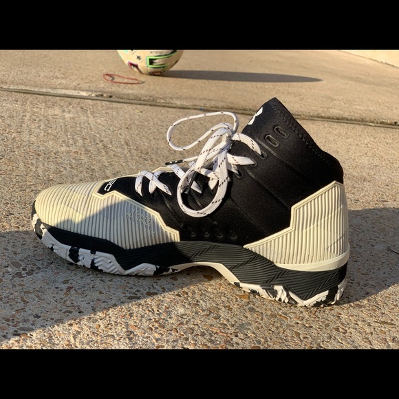 Curry 2.5 Black and White - Picture 6 of 6